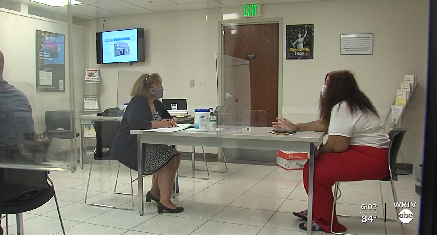 GIPC Executive Director Beth White provides legal advice during a Tenant Advocate Project clinic